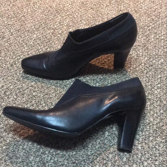 Bandolino Booties 🌺🌺🌺 - Picture 2 of 7